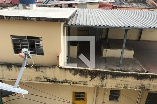 Casa para alugar com 3 quartos, 270m² em Carlos Prates, Belo Horizonte