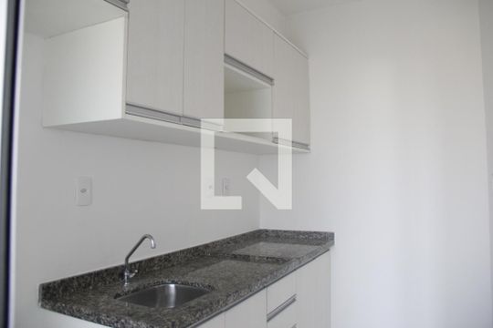 Cozinha de apartamento para alugar com 2 quartos, 50m² em Conjunto Residencial Irai, Suzano