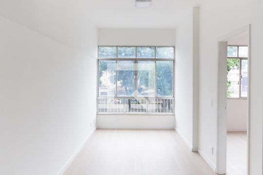 Sala de apartamento para alugar com 2 quartos, 75m² em Maracanã, Rio de Janeiro