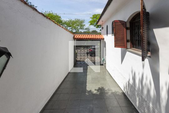 Garagem de casa à venda com 3 quartos, 130m² em Vila Prudente, São Paulo