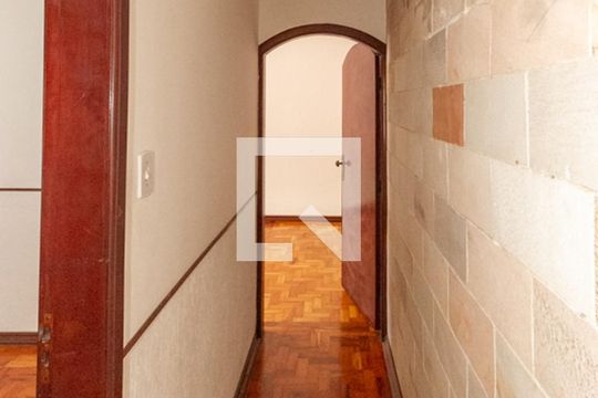 Corredor de casa à venda com 3 quartos, 130m² em Vila Prudente, São Paulo