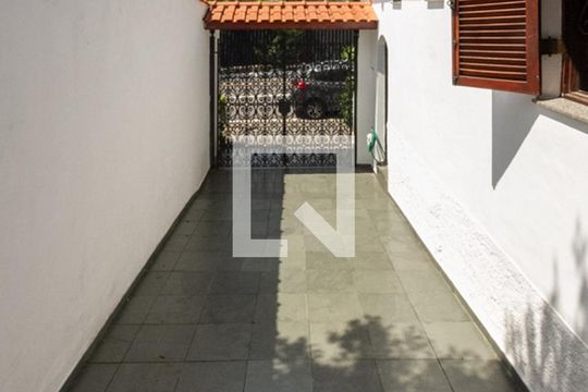 Garagem de casa à venda com 3 quartos, 130m² em Vila Prudente, São Paulo