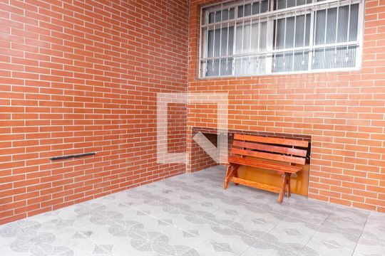 Garagem de casa à venda com 5 quartos, 225m² em Vila Conde do Pinhal, São Paulo