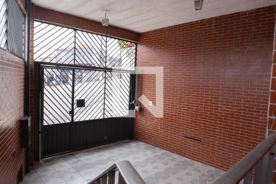 Garagem de casa à venda com 5 quartos, 225m² em Vila Conde do Pinhal, São Paulo