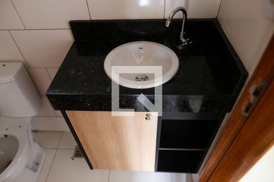 Banheiro Social de apartamento para alugar com 2 quartos, 80m² em Parque das Nações, Santo André