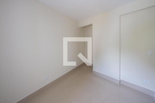 Quarto 1 de casa de condomínio para alugar com 2 quartos, 40m² em Parque Maria Helena, São Paulo