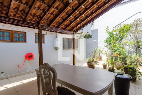 Casa à venda com 4 quartos, 338m² em Bairro dos Casa, São Bernardo do Campo