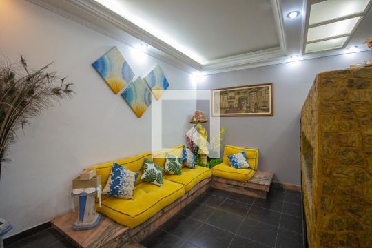 Casa à venda com 3 quartos, 256m² em Nova Petrópolis, São Bernardo do Campo
