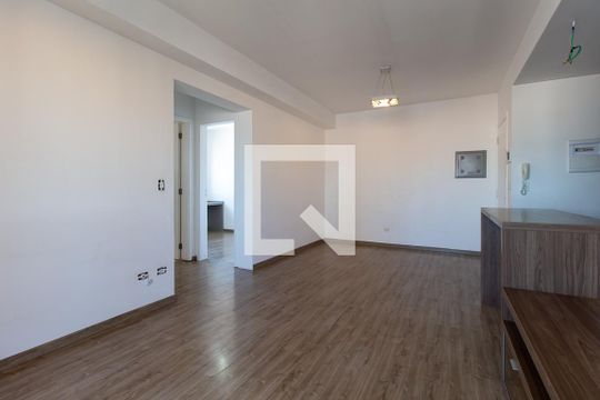 Sala de apartamento para alugar com 2 quartos, 70m² em Centro, Curitiba