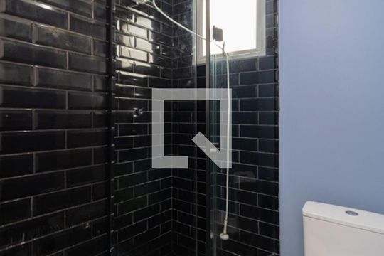 Banheiro de apartamento para alugar com 2 quartos, 48m² em Igara, Canoas