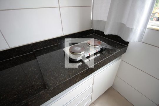 Cozinha e Área de Serviço de apartamento para alugar com 1 quarto, 32m² em Paquetá, Belo Horizonte
