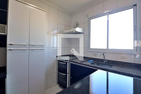Cozinha de apartamento para alugar com 3 quartos, 90m² em Campestre, Santo André