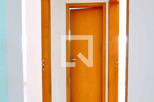 Corredor de apartamento para alugar com 3 quartos, 163m² em Bangú, Santo André