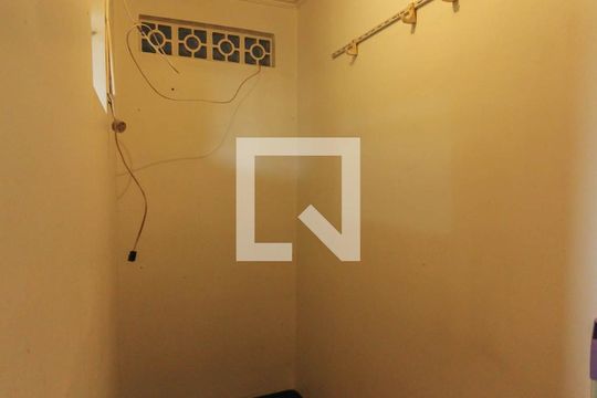 Closet Quarto 1 de casa à venda com 2 quartos, 100m² em Vila Regente Feijó, São Paulo