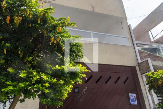 Vista da Rua de casa de condomínio para alugar com 3 quartos, 280m² em Parque Esmeralda, Barueri
