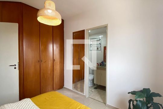Suíte de apartamento à venda com 3 quartos, 83m² em Vila Boa Vista, Barueri