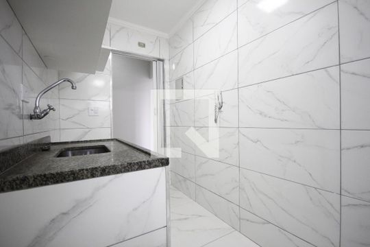 Cozinha de apartamento para alugar com 1 quarto, 47m² em Liberdade, São Paulo