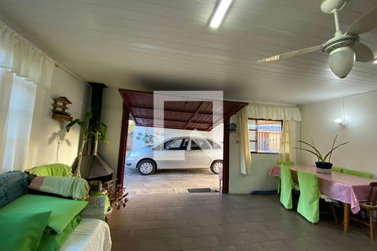 Garagem de casa à venda com 2 quartos, 115m² em Scharlau, São Leopoldo