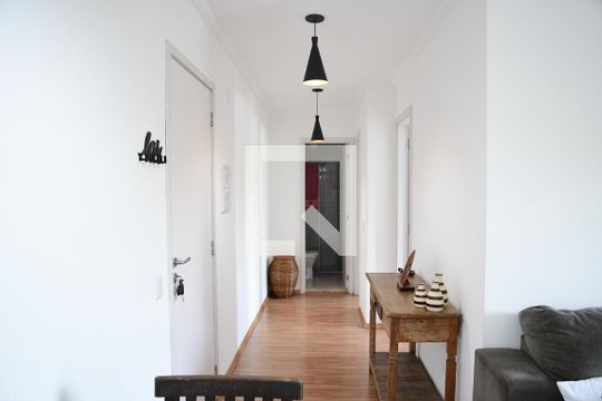 Sala de apartamento para alugar com 2 quartos, 57m² em Granja Clotilde, Cotia