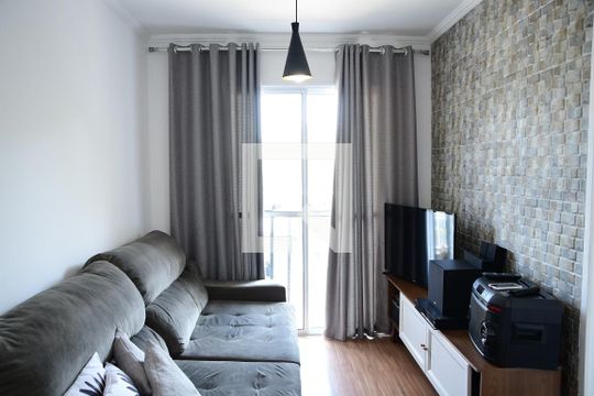 Sala de apartamento para alugar com 2 quartos, 57m² em Granja Clotilde, Cotia