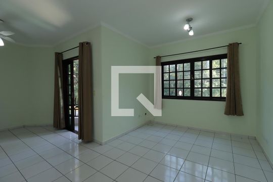 Sala de apartamento à venda com 2 quartos, 70m² em Parque Jaçatuba, Santo André