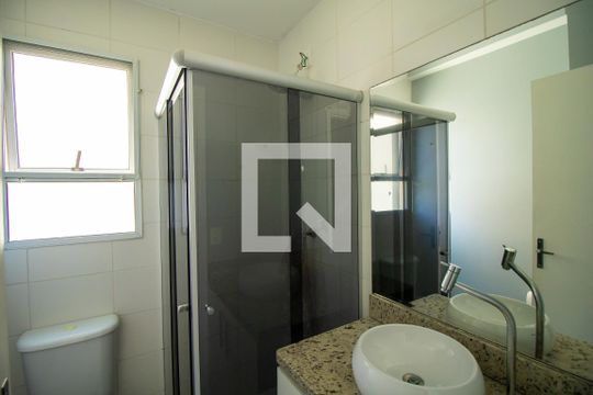 Banheiro de apartamento para alugar com 2 quartos, 45m² em Jardim Petrópolis, Cotia