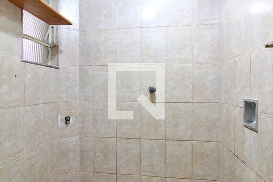 Banheiro de casa para alugar com 1 quarto, 40m² em Jardim Ana Maria, Santo André