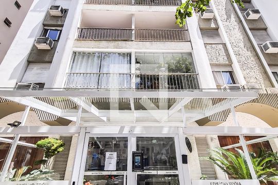 Fachada do Prédio de apartamento para alugar com 3 quartos, 86m² em Centro, Guarujá