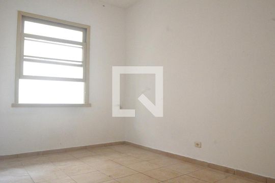 Suite de apartamento para alugar com 3 quartos, 210m² em Itararé, São Vicente