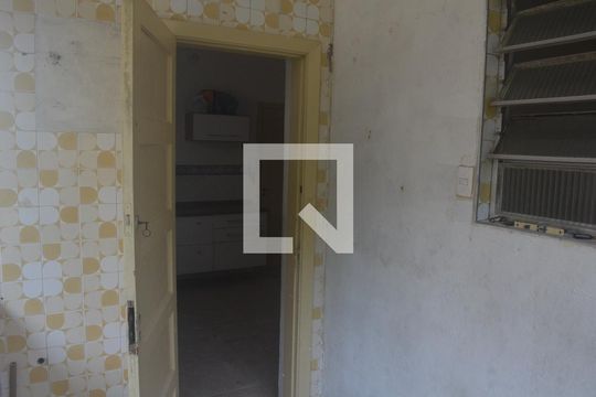 Área de Serviço de apartamento para alugar com 3 quartos, 210m² em Itararé, São Vicente