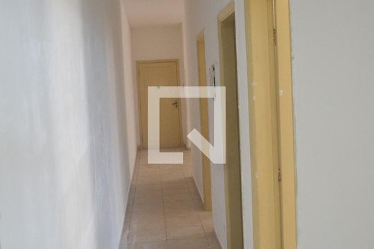 Corredor de apartamento para alugar com 3 quartos, 210m² em Itararé, São Vicente
