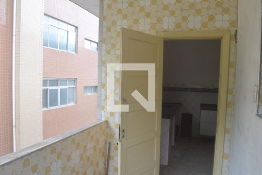 Área de Serviço de apartamento para alugar com 3 quartos, 210m² em Itararé, São Vicente