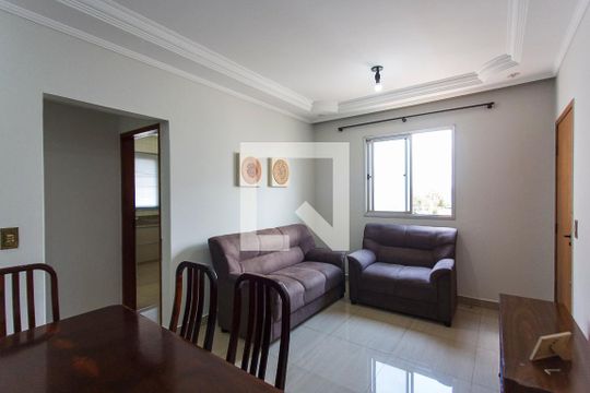 Sala de apartamento para alugar com 2 quartos, 65m² em Santa Mônica, Uberlândia