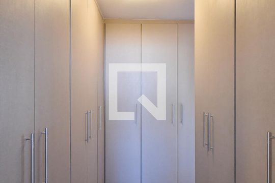 Armário da suíte 3 de apartamento à venda com 3 quartos, 206m² em Vila Andrade, São Paulo