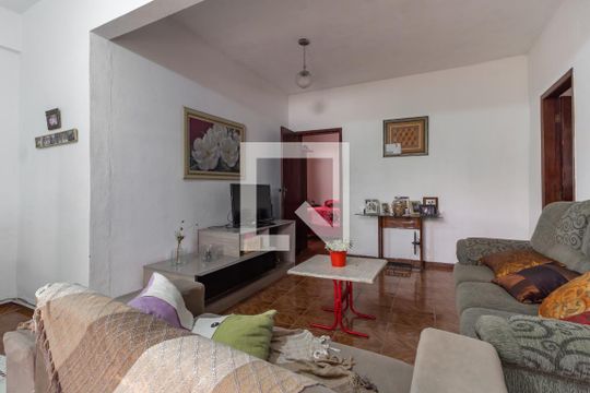 Casa à venda com 4 quartos, 360m² em Goiânia, Belo Horizonte