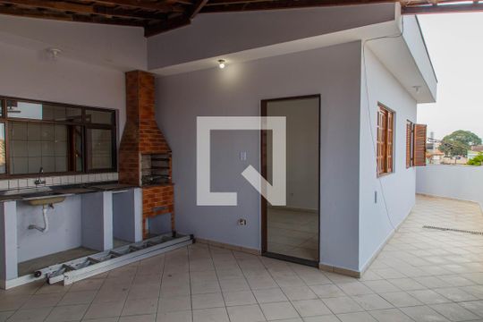 Área Externa de casa para alugar com 4 quartos, 400m² em Vila Libanesa, São Paulo