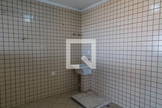 Área de Serviço de casa para alugar com 4 quartos, 400m² em Vila Libanesa, São Paulo