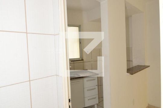 Lavabo de apartamento para alugar com 2 quartos, 80m² em Irajá, Rio de Janeiro