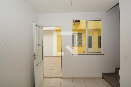 Sala de apartamento para alugar com 2 quartos, 80m² em Irajá, Rio de Janeiro