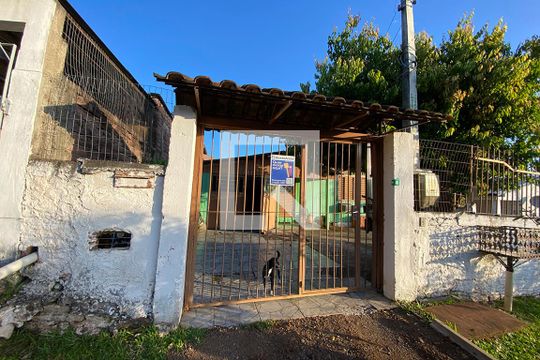 Fachada de casa à venda com 3 quartos, 70m² em Santa Teresa, São Leopoldo