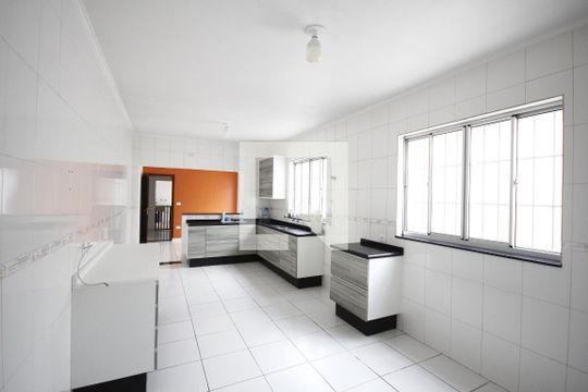 Cozinha de casa à venda com 4 quartos, 220m² em Vila Firmiano Pinto, São Paulo