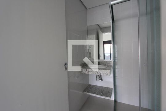 Banheiro de kitnet/studio para alugar com 1 quarto, 36m² em Parque da Mooca, São Paulo