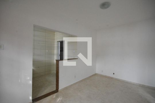 Sala de apartamento para alugar com 1 quarto, 65m² em Penha, Rio de Janeiro