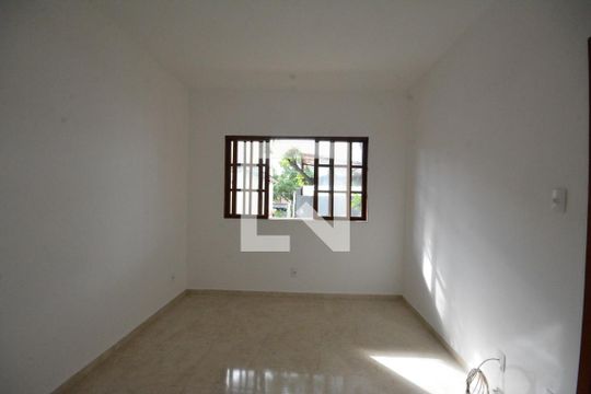 Quarto  de apartamento para alugar com 1 quarto, 65m² em Penha, Rio de Janeiro
