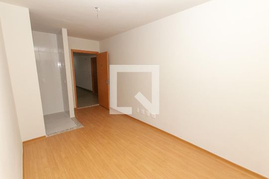 Sala de apartamento à venda com 2 quartos, 46m² em Rubem Berta, Porto Alegre
