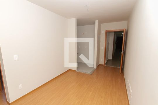 Sala de apartamento à venda com 2 quartos, 46m² em Rubem Berta, Porto Alegre