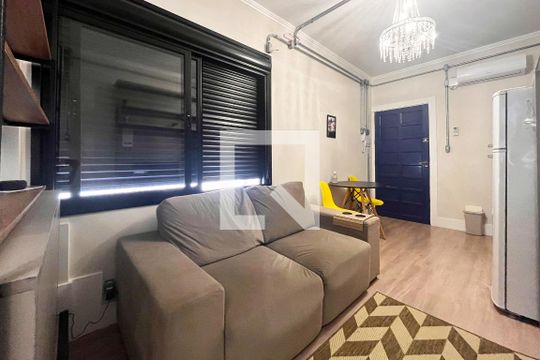 Studio de kitnet/studio para alugar com 1 quarto, 29m² em Centro Histórico, Porto Alegre