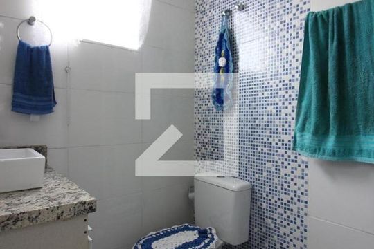 Banheiro Social de apartamento para alugar com 2 quartos, 56m² em Santa Terezinha, São Bernardo do Campo