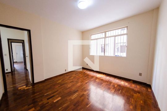 Sala de apartamento para alugar com 3 quartos, 93m² em Nova Suíça, Belo Horizonte