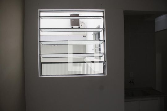 Sala/Quarto de kitnet/studio para alugar com 1 quarto, 34m² em Centro, São Vicente